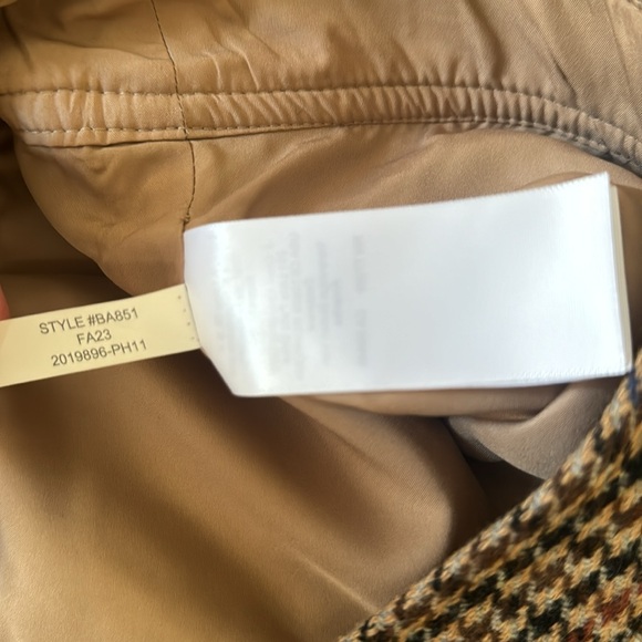 Wool-blend mini skirt in houndstooth, size 10 - Picture 9 of 10